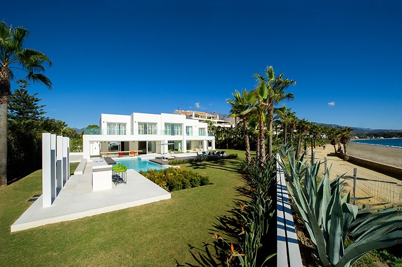 Seafront property Marbella